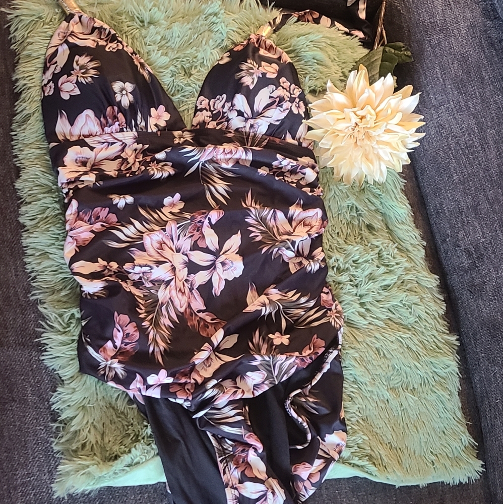 Floral Halter 1pc Swimsuit